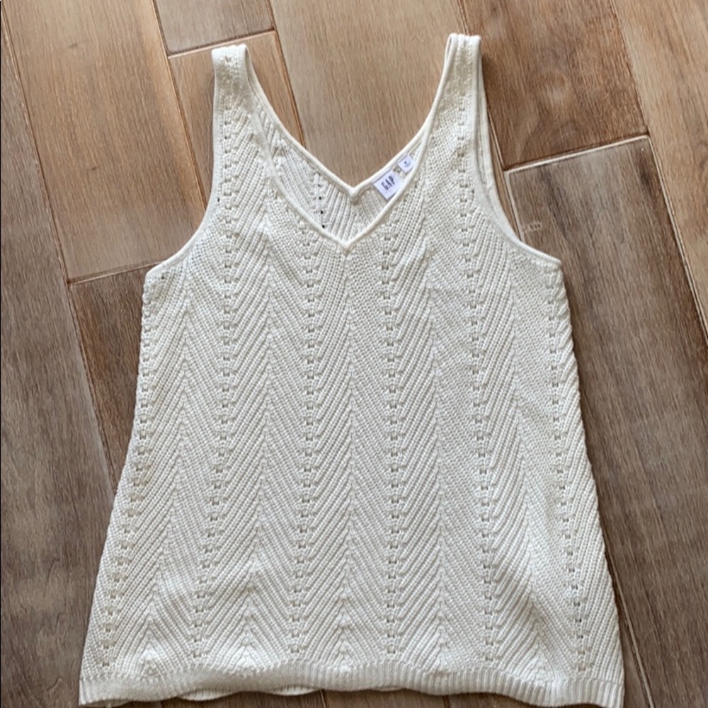 Gap sleeveless sweater